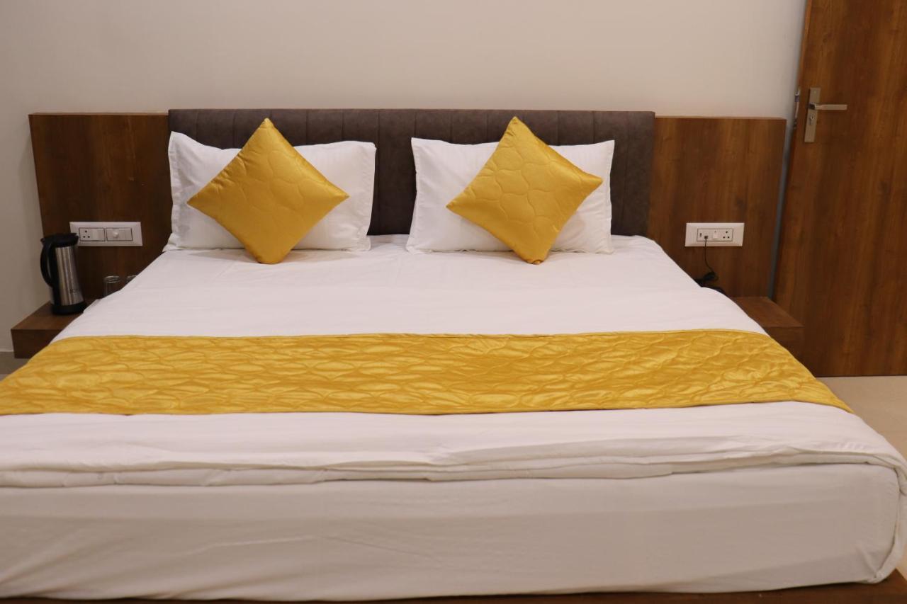 Hotel Jmb Джодхпур Екстер'єр фото